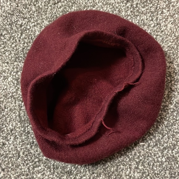 Raspberry beret - Picture 2 of 3